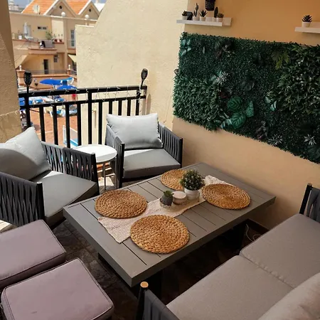 Casa Crown Maisonette Mit 2 Schlafzimmern Und Poolblick Apartamento