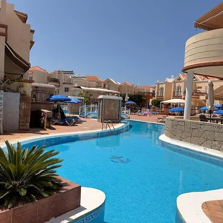 Casa Crown Maisonette Mit 2 Schlafzimmern Und Poolblick